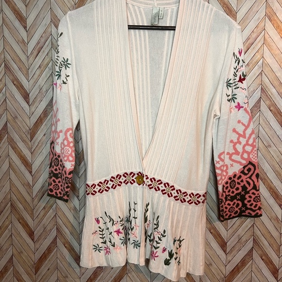 Sahalie Boutique 1 Button Embroidered Floral Cardigan Sweater Cream‎ Women Small - Picture 2 of 10